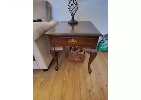 Pr of End Tables w/ Drawer